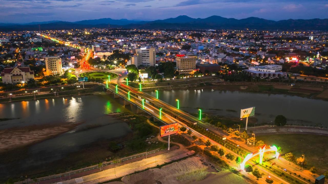Hoang Thinh Hotel Tỉnh Kontum Exterior foto